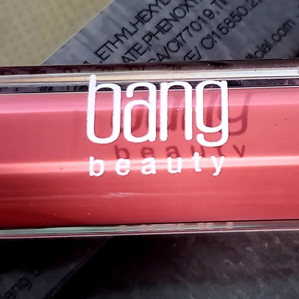 bang BEAUTY lip gloss, spice